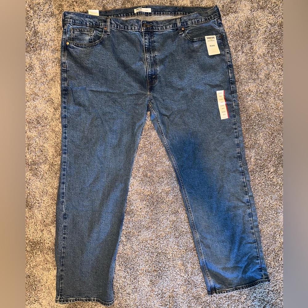 Signature Gold by Levi’s Strauss Men’s Relaxed Jeans 48x32
